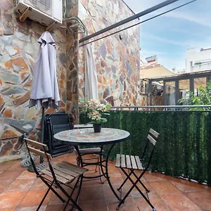https://hostal-house.topbarcelonahotels.com